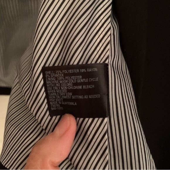 Worthington Black Blazer with Black and White Striped Lining Size 1X - Picture 6 of 8